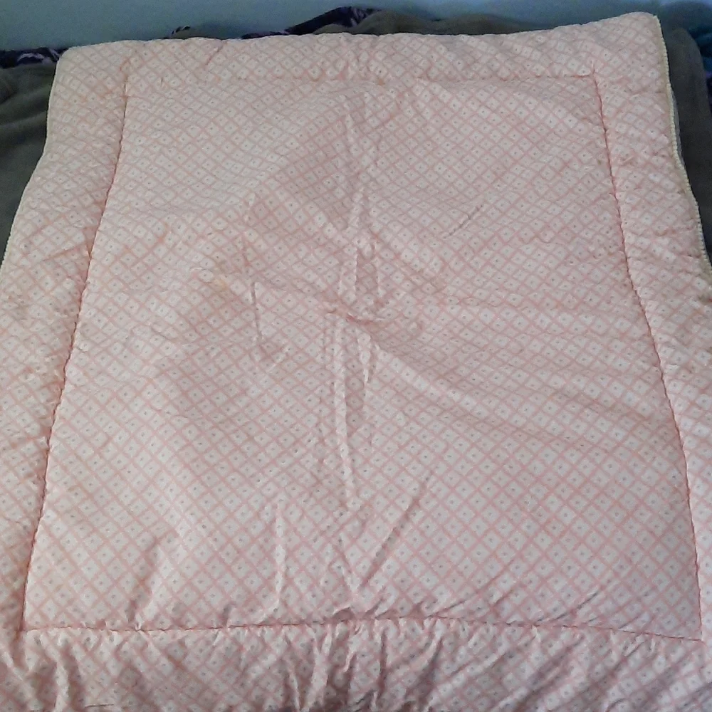 Levtex Night Owl Pink Baby Quilt 35 x 41